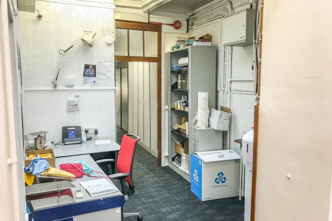 17 Market Place, Blandford Forum, Dorset DT11 7AG 5