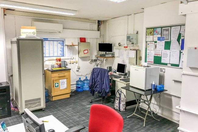 17 Market Place, Blandford Forum, Dorset DT11 7AG 5