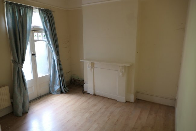Ground Floor Flat, 9 Dyne Road, Kilburn, London NW6 7XG 2