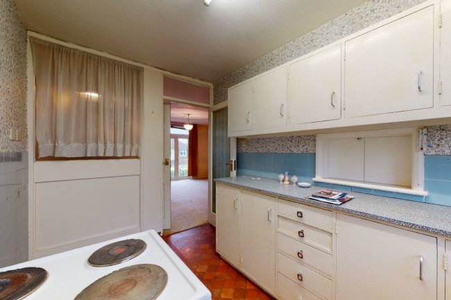 5 Gainsborough Terrace, Manor Road, Cheam Village, Sutton, Surrey SM2 7AE 2