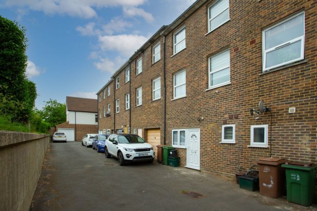 5 Gainsborough Terrace, Manor Road, Cheam Village, Sutton, Surrey SM2 7AE 2