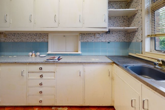 5 Gainsborough Terrace, Manor Road, Cheam Village, Sutton, Surrey SM2 7AE 2