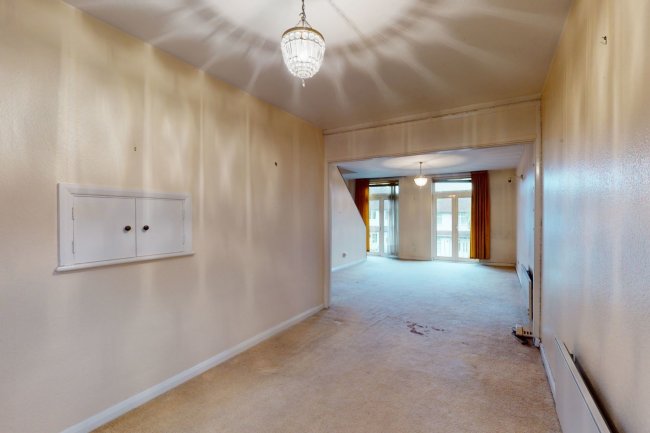 5 Gainsborough Terrace, Manor Road, Cheam Village, Sutton, Surrey SM2 7AE 2