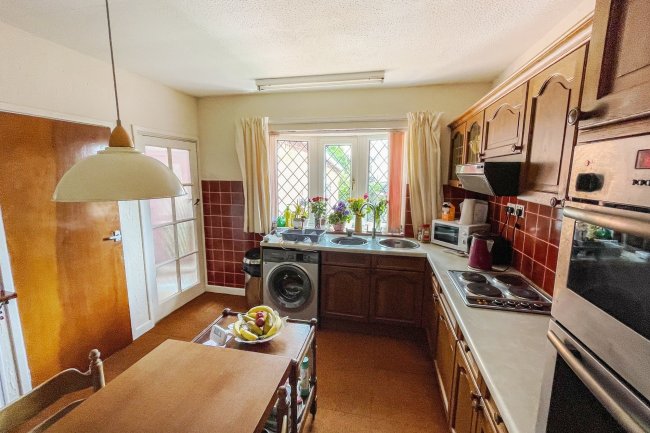 Spring Bank Bungalow, High Pavement, Sutton-in-Ashfield, Nottinghamshire NG17 1BS 2