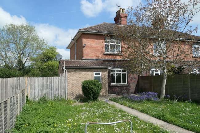 3 Railway Cottages, Brinkworth, near Royal Wotton Bassett, Wiltshire, SN15 5AY 2