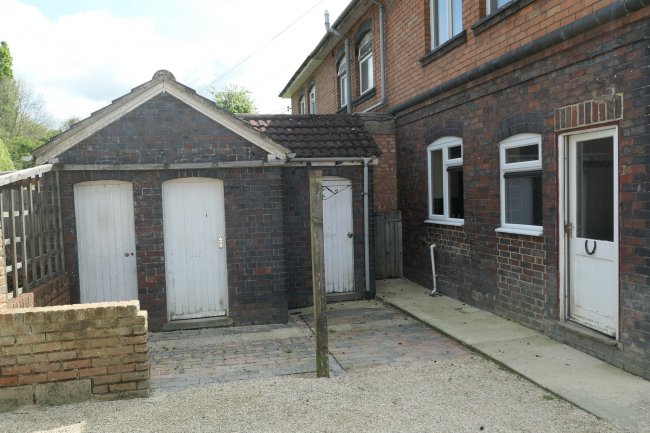 3 Railway Cottages, Brinkworth, near Royal Wotton Bassett, Wiltshire, SN15 5AY 2