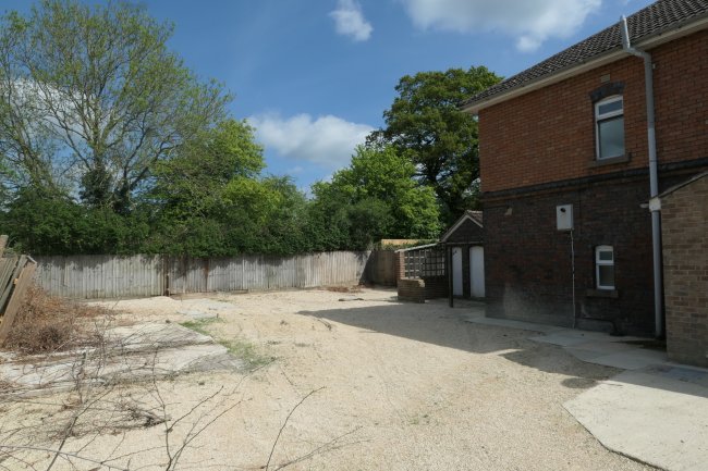 3 Railway Cottages, Brinkworth, near Royal Wotton Bassett, Wiltshire, SN15 5AY 2