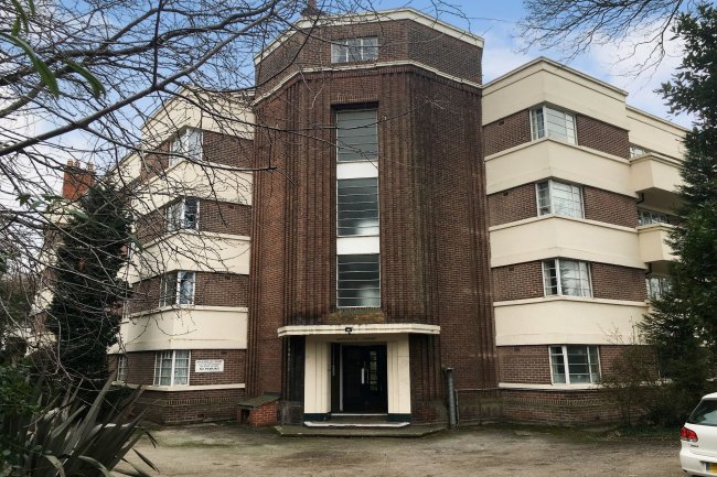 29 Mansfield Court, Mansfield Road, Nottingham, Nottinghamshire, NG5 2BW
 3