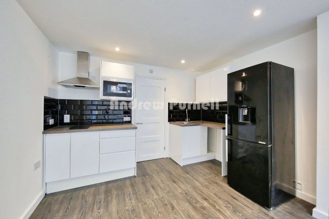 Ground Floor Rear Flat, 67 Webbs Road, Clapham, London SW11 6SD
 4