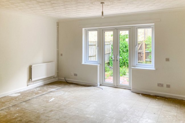 55 The Esplanade, Rochester, Kent ME1 1QW
 7