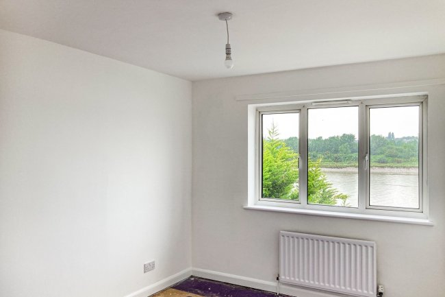 55 The Esplanade, Rochester, Kent ME1 1QW
 7