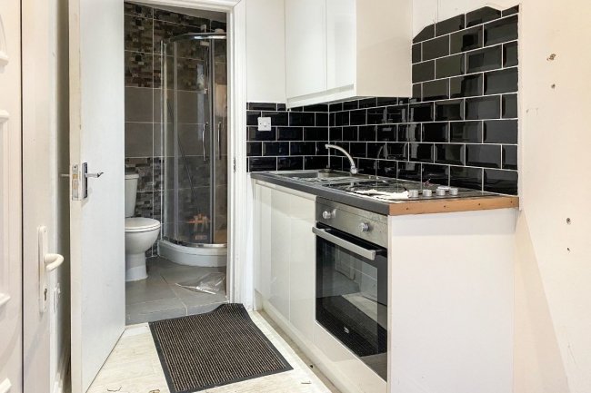 33-37 Castle Street, Reading, Berkshire, RG1 7SB
 10