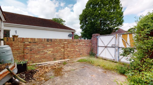 29 Alexandra Crescent, Bromley, Kent, BR1 4ET
 5