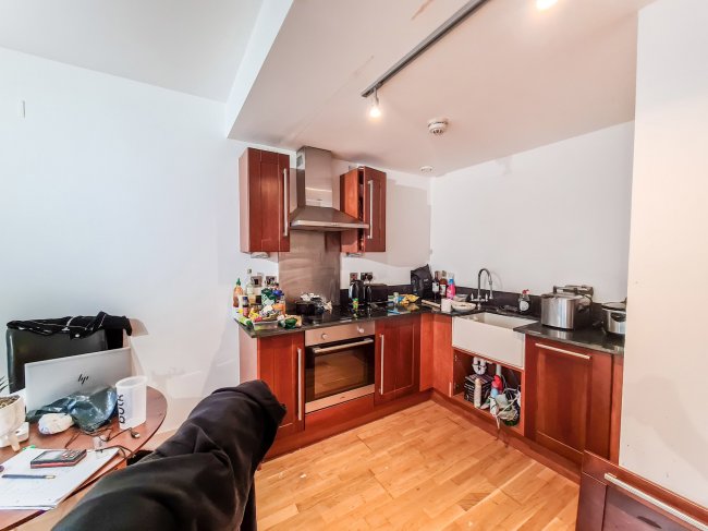 Apt 303, 6 Oldham Road, Manchester, M4 5DB 10