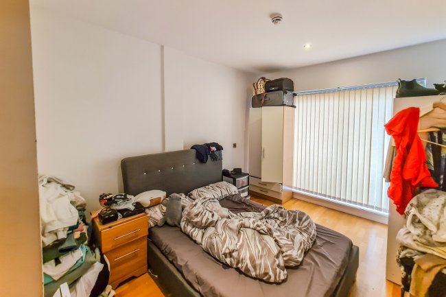 Apt 511, 6 Oldham Road, Manchester, M4 5DB
 9