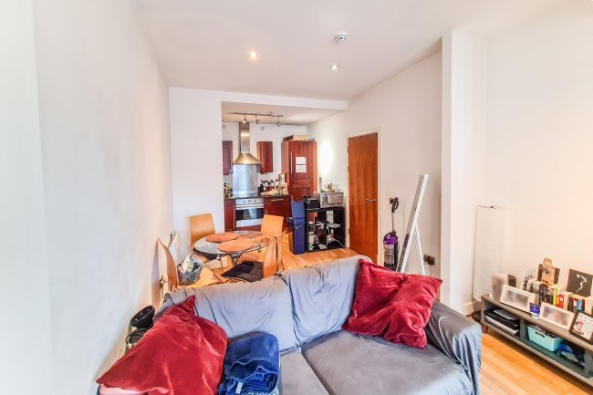 Apt 511, 6 Oldham Road, Manchester, M4 5DB
 9