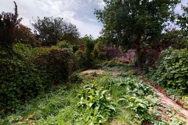 Flat A, 110 Nithdale Road,  Plumstead, London, SE18 3PD
 7