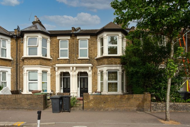 361 Church Road, Leyton, London, E10 7JG
 7