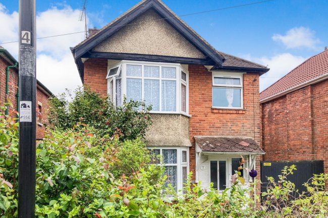 13 Bitterne Way, Southampton, Hampshire SO19 4EB
 6