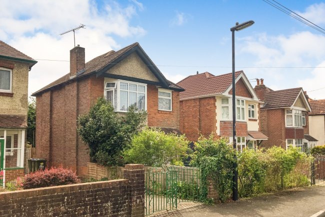 13 Bitterne Way, Southampton, Hampshire SO19 4EB
 6