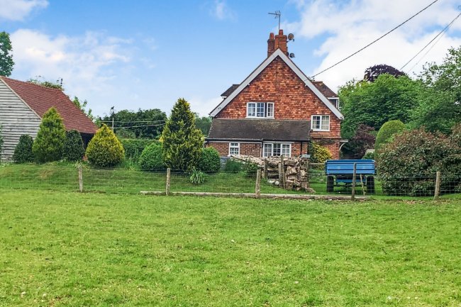 1 Woodcote Manor Cottages, Petersfield Road, Winchester, Hampshire SO24 0LL
 2
