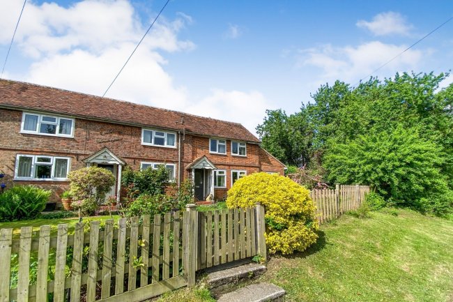 3 Bushey Cottage, Romsey Road, Salisbury, Wiltshire SP5 2SD
 2