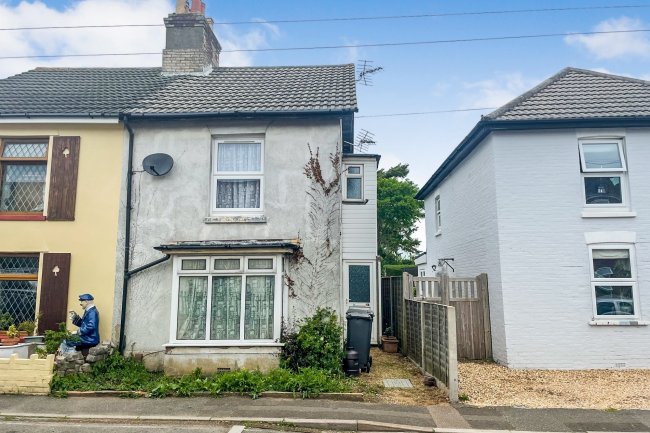 52 Darracott Road, Southbourne, Bournemouth, Dorset  BH5 2AY
 5