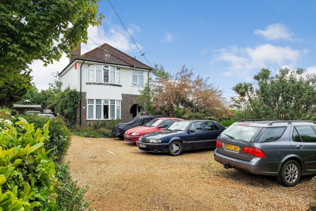 Newton Villa, Blandford Road, Sturminster Marshall, Wimborne, Dorset BH21 4AF
 6