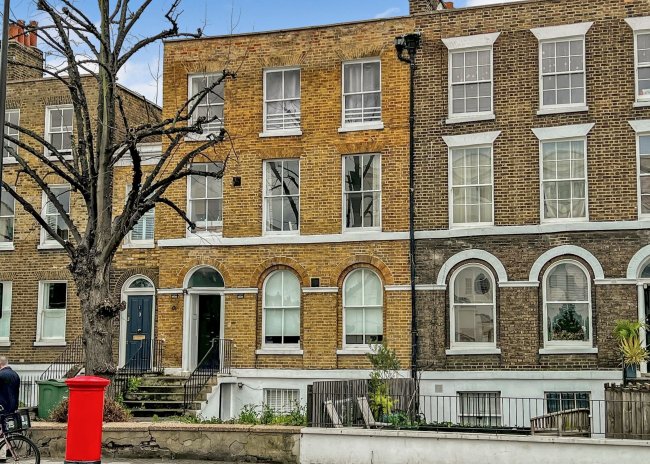 67 Clapham Road, Oval, London SW9 0HY
 3