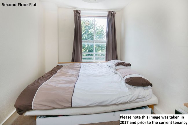 67 Clapham Road, Oval, London SW9 0HY
 3