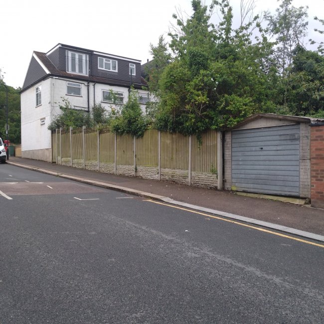 30 Beacontree Avenue, Walthamstow, London E17 4BT 1