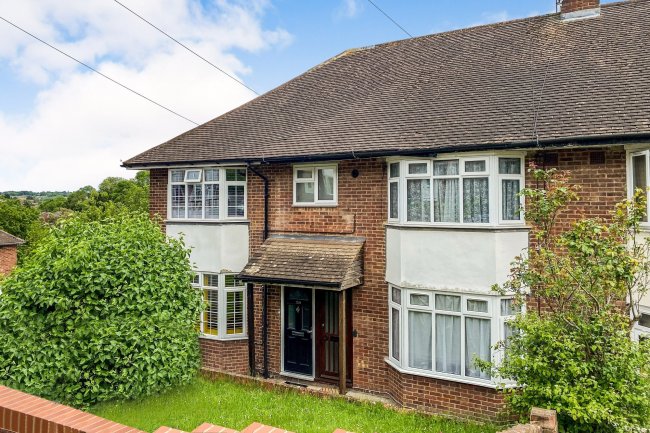 113b Whitelands Road, High Wycombe, Buckinghamshire HP12 3EN 5