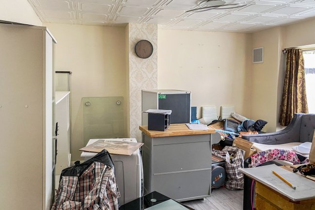 113b Whitelands Road, High Wycombe, Buckinghamshire HP12 3EN 5