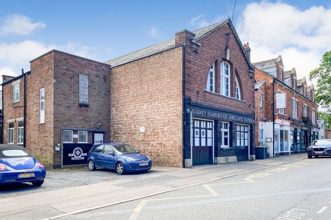 15 Abbey Street, Market Harborough, Leicestershire LE16 9AA
 1