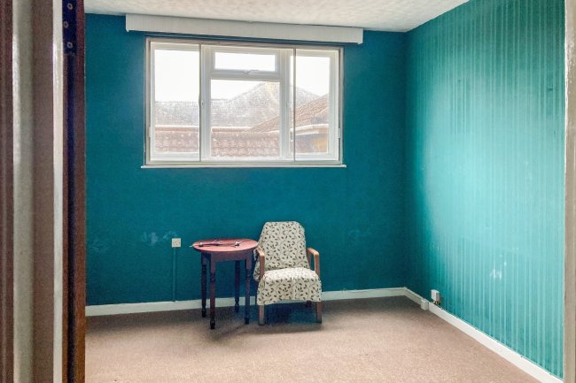 52 - 54 Waterloo Road, Southampton, Hampshire SO15 3BE
 7