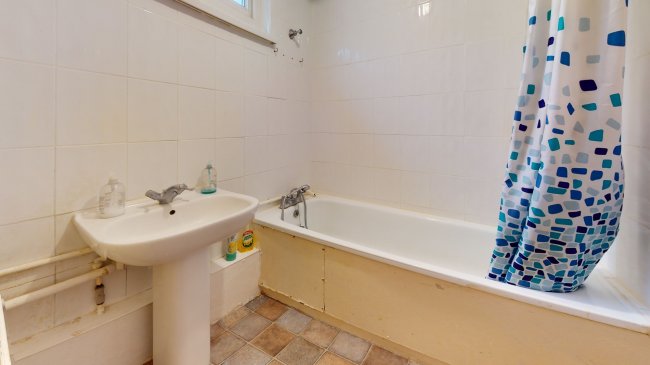 Flat 21 Hamilton House, British Street, Bow, London, E3 4NJ
 5