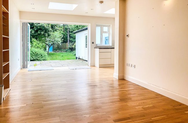 122 Cotterill Road, Surbiton, Surrey KT6 7UL
 1