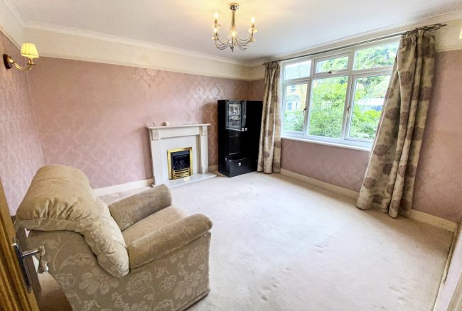 122 Cotterill Road, Surbiton, Surrey KT6 7UL
 1