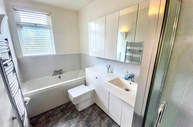 122 Cotterill Road, Surbiton, Surrey KT6 7UL
 1