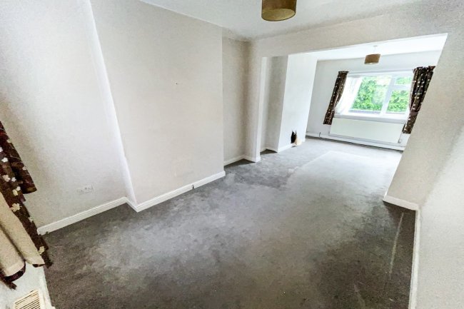 25 Highfield Avenue, Grimsby, North East Lincolnshire, DN32 0JG
 7