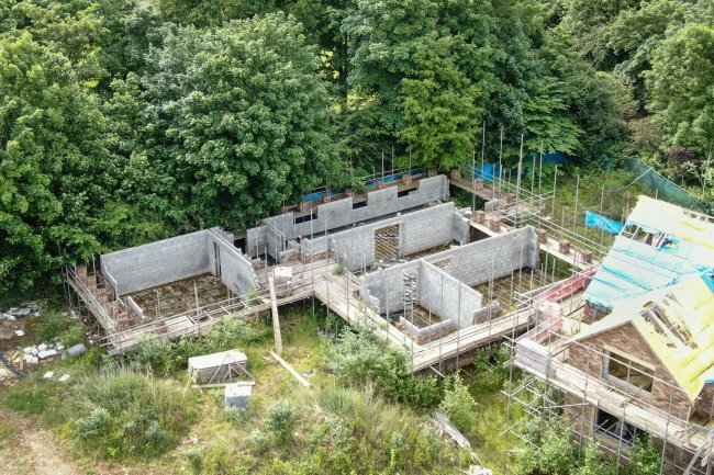 Oakwood, Ongar Road, Pilgrims Hatch, Brentwood, Essex CM15 9SA
 10