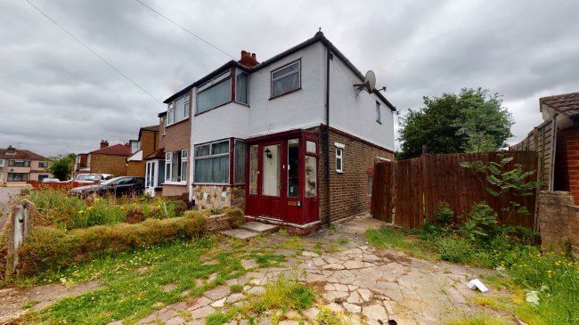 9 Grange Close, Hayes, Middlesex, UB3 2RU
 3