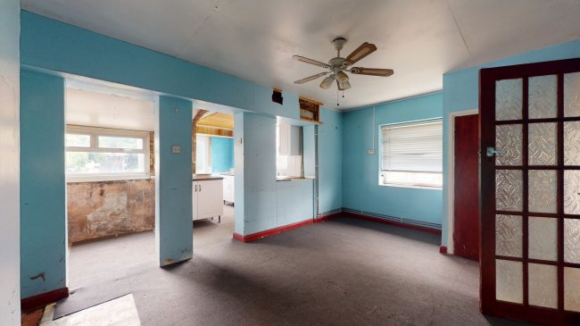 9 Grange Close, Hayes, Middlesex, UB3 2RU
 3