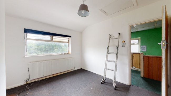 9 Grange Close, Hayes, Middlesex, UB3 2RU
 3