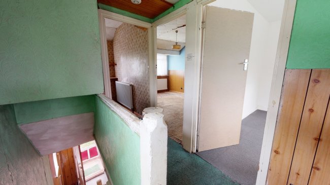 9 Grange Close, Hayes, Middlesex, UB3 2RU
 3