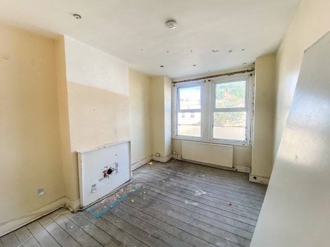 30a Fountain Road, Tooting, London SW17 0HQ 3