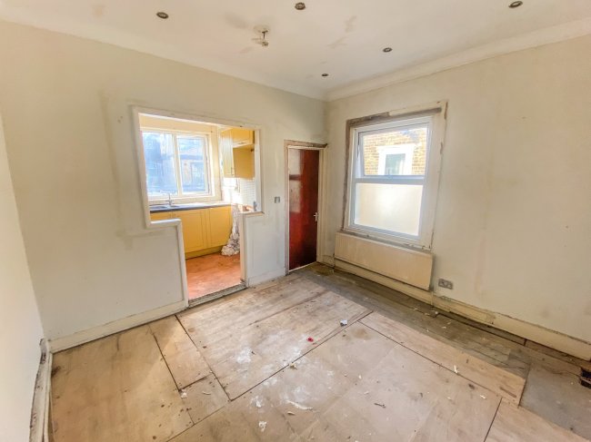 30a Fountain Road, Tooting, London SW17 0HQ 3