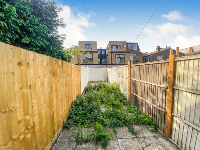 30a Fountain Road, Tooting, London SW17 0HQ 3