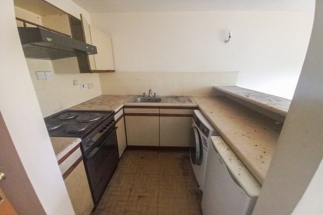 9 Alders Close, Wanstead, London, E11 3RZ 1