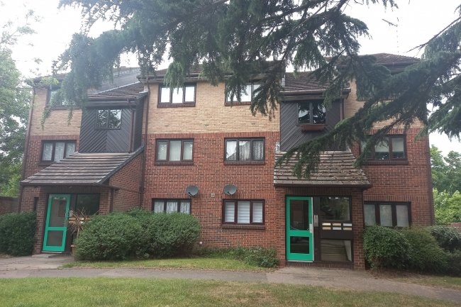 9 Alders Close, Wanstead, London, E11 3RZ 1